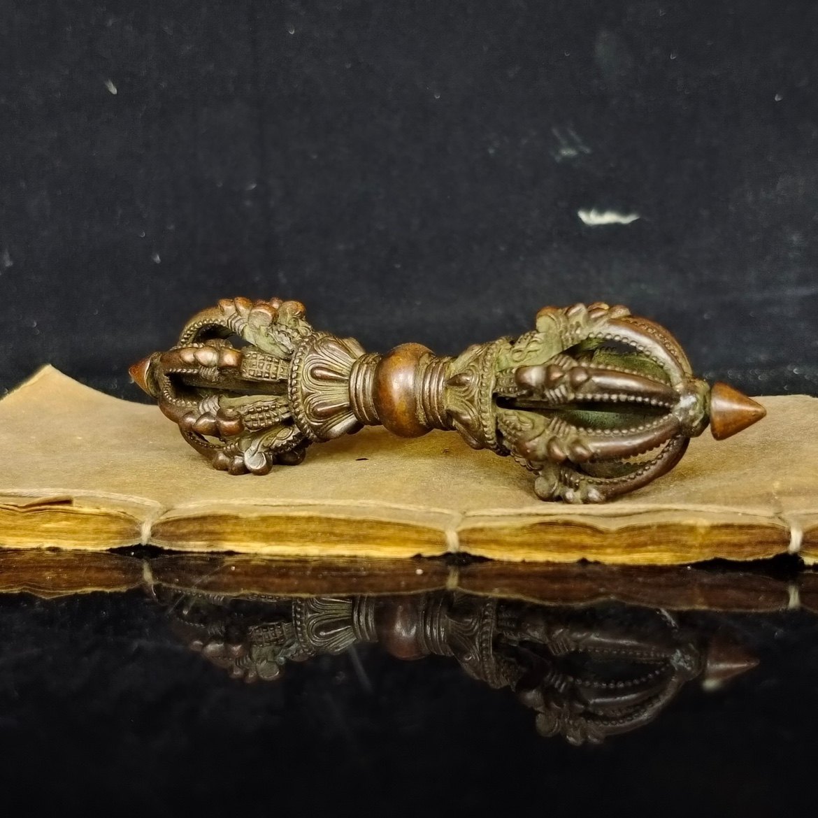 Tibetan Tantric Eight Strand V - Collectible Vintage Tools recensie en prijs