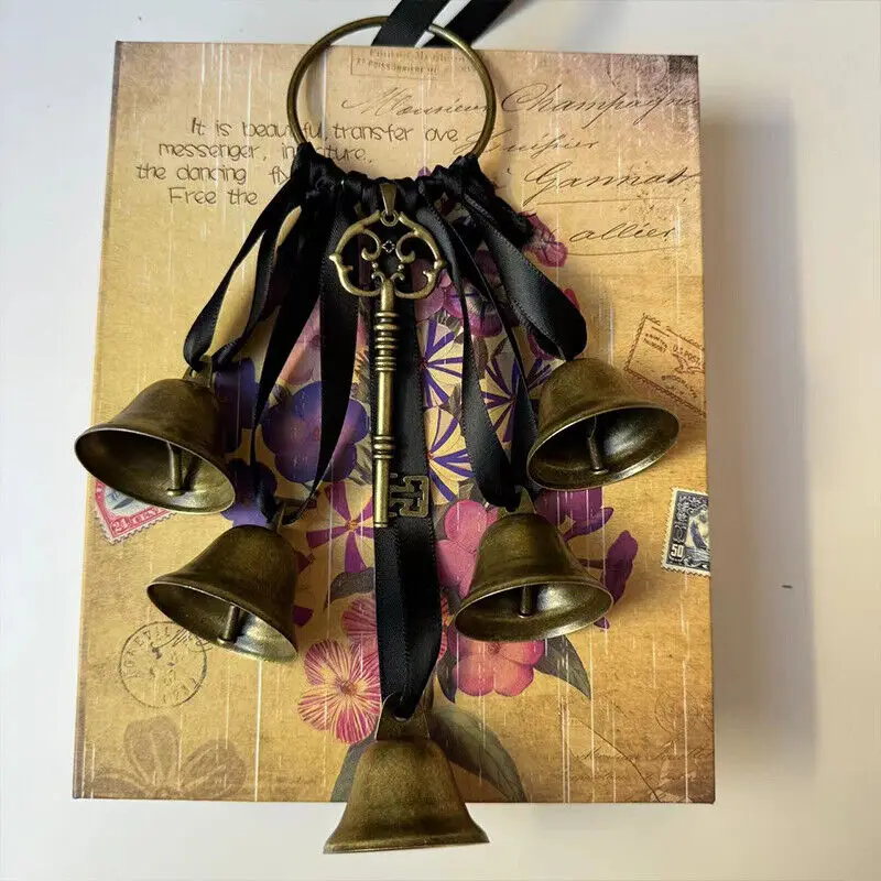 Witch Style Vintage Key with S - Vintage Collectible Bells recensie en prijs