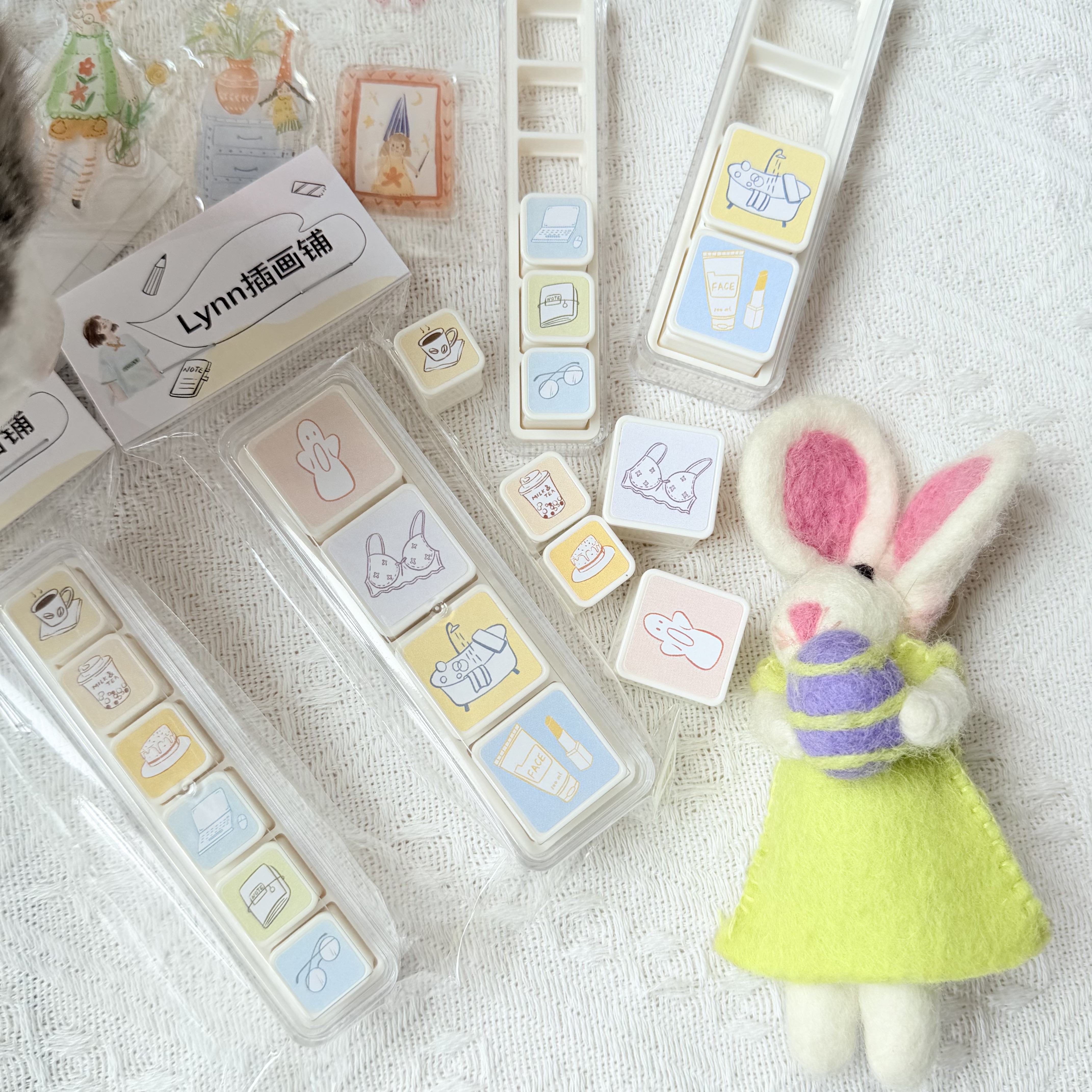 Lynn Studio Vintage Girls' Dai - Vintage Collectible Stamps recensie en prijs